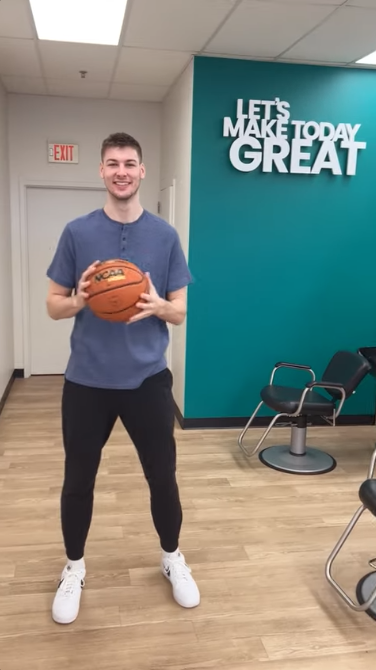 video player - College Basketball Center Kyle Filipowski Set Out for #MarchMadness with a Winning Haircut